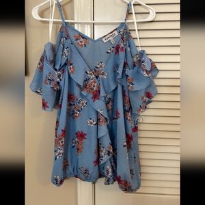 Woman's cold shoulder top